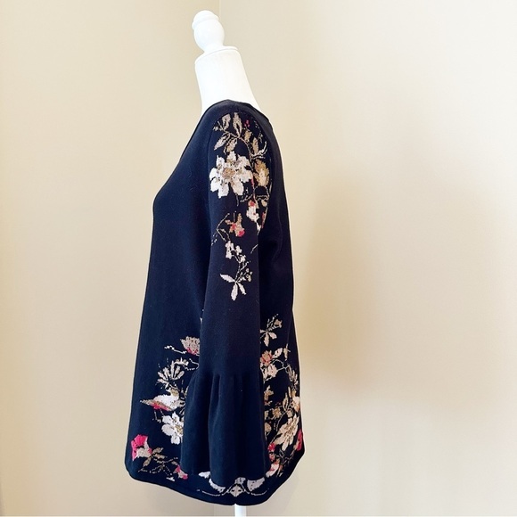 Chico’s Floral Bird Print Bell Sleeve Black Sweater - Large - Picture 3 of 14